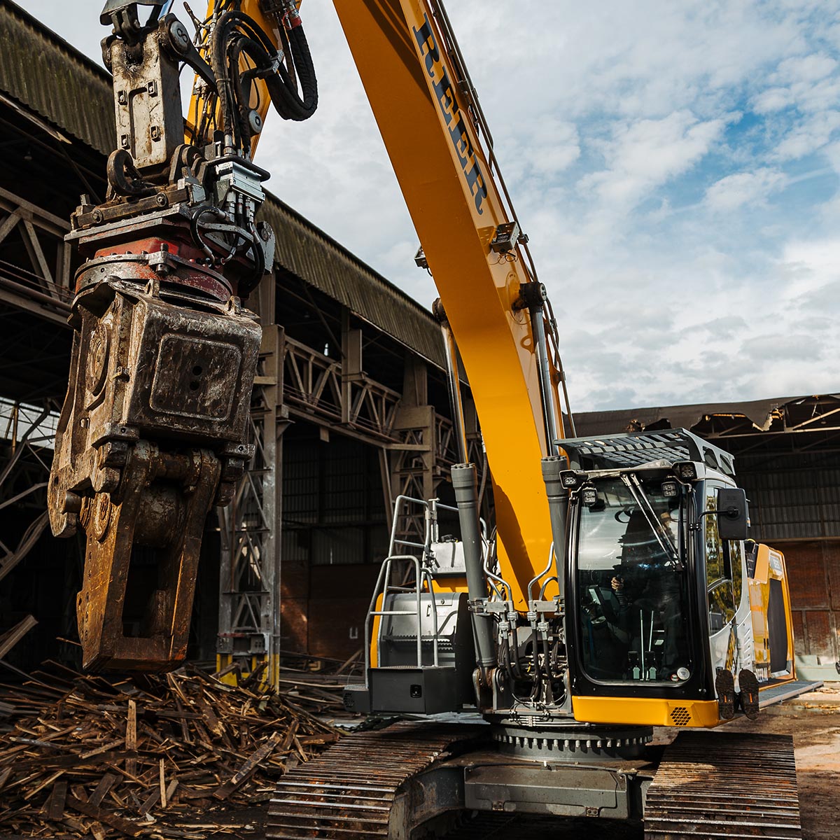 TIBALOK ist seitlich montiert so, dass der Fahrer in seiner Kabine gut darauf Sicht hat.